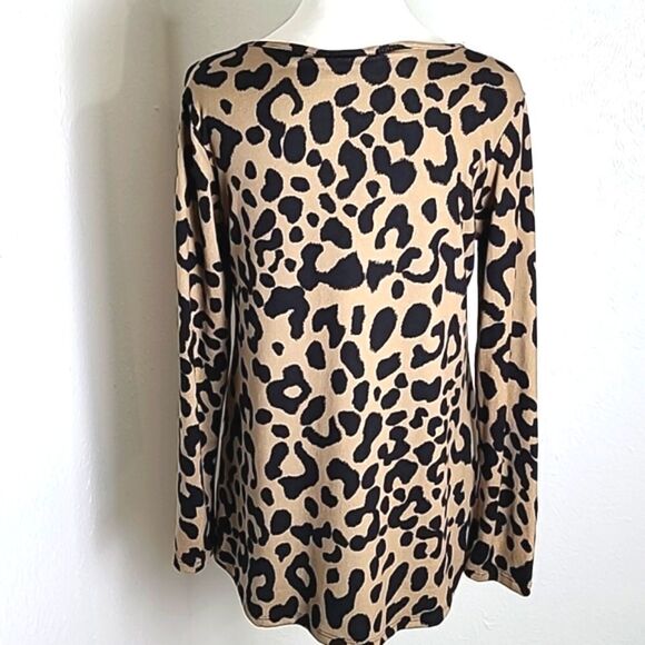 Heimish U.S.A. Leopard Print Top with Criss-Cross Neckline, Size Small - Picture 6 of 8